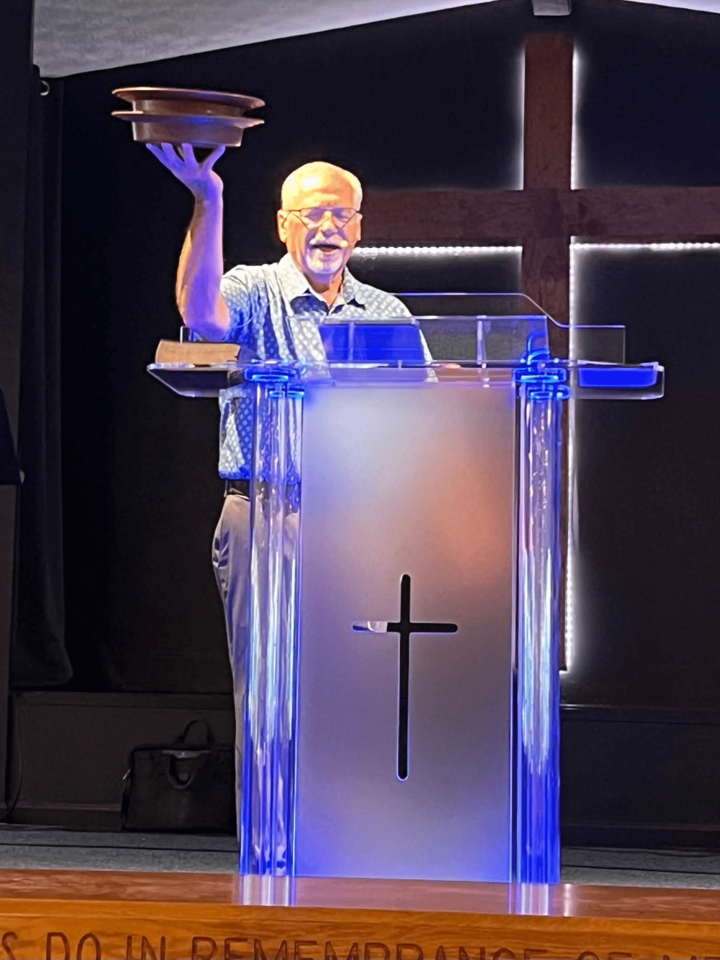 Worship 4 - Pastor with offering